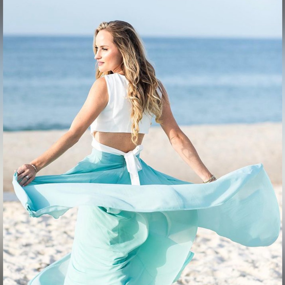 White Bow Crop Top from ChicWish size S